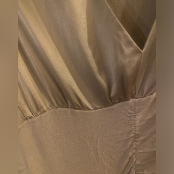 The Limited Taupe Mixed Materials V neck Elegant Sleeveless Top MED - Picture 2 of 6